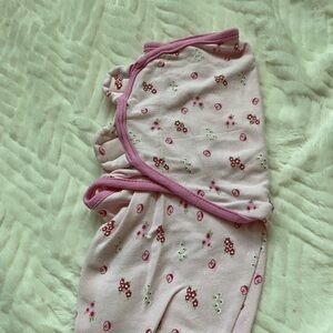 Baby swaddle blanket with Velcro - BUNDLE ME!